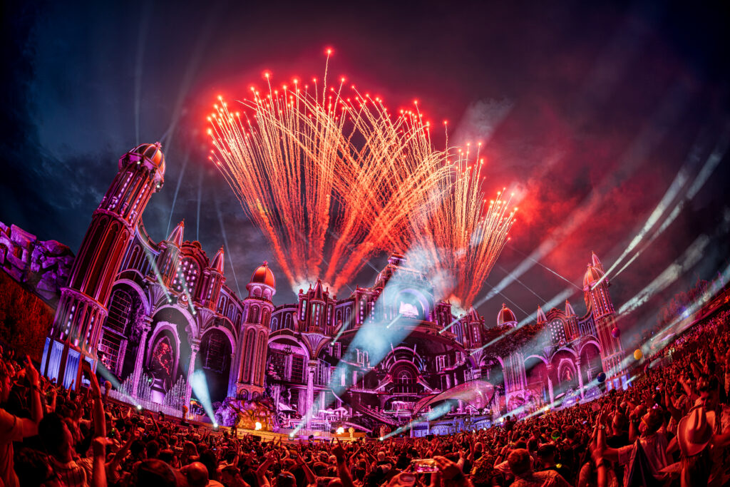 BSQ_20250727_221045_Tomorrowland_207370_HR by Be Square